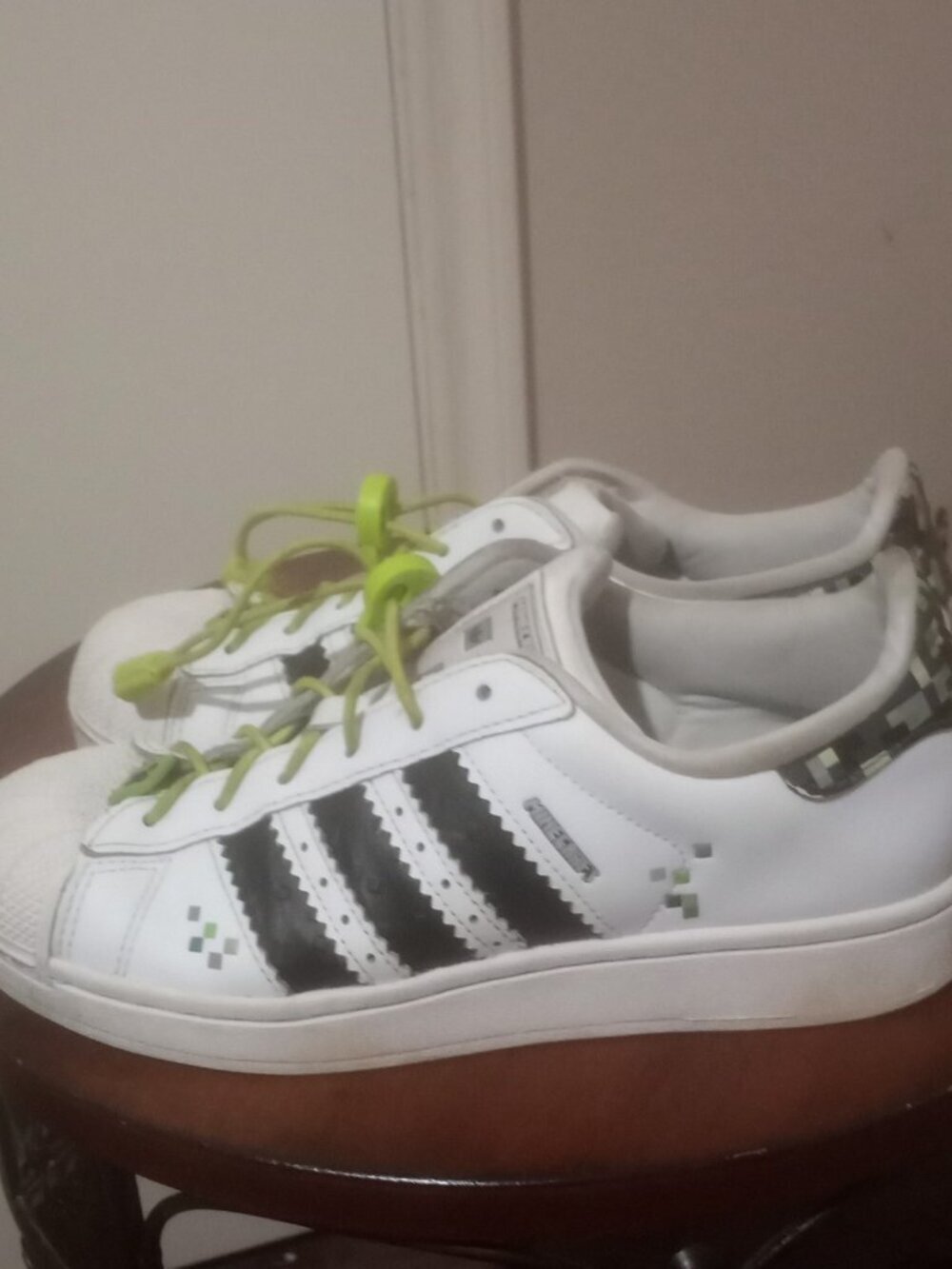 Kids Size 5.5 Adidas Superstar II J MINECRAFT White Black Shoe JQ8749 - Picture 9 of 13